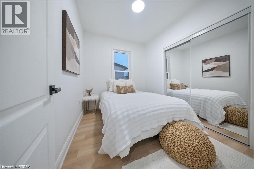 12 Carlyle Street, Brantford, Ontario  N3T 2C1 - Photo 11 - 40795584