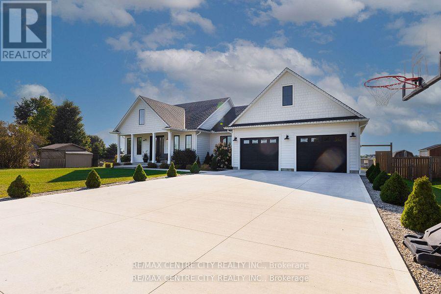 7923 Fairview Road, Central Elgin, Ontario  N5P 3S8 - Photo 2 - X12663722