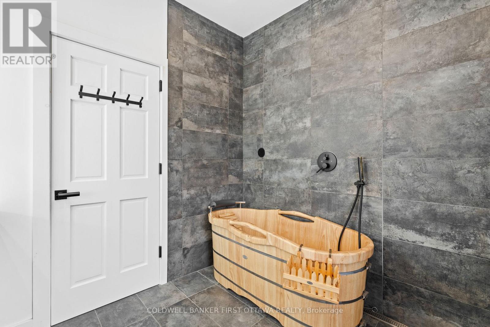 4210 Scotch Line Road, Tay Valley, Ontario  K7H 3C5 - Photo 16 - X12663680