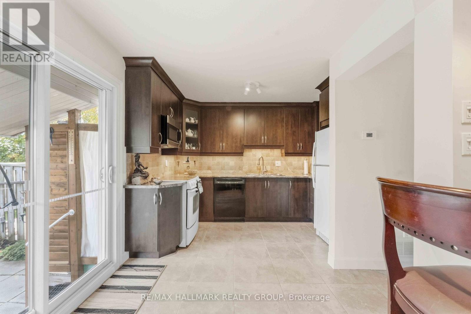 32 - 941 Cookshire Crescent, Ottawa, Ontario  K4A 3K4 - Photo 11 - X12663696