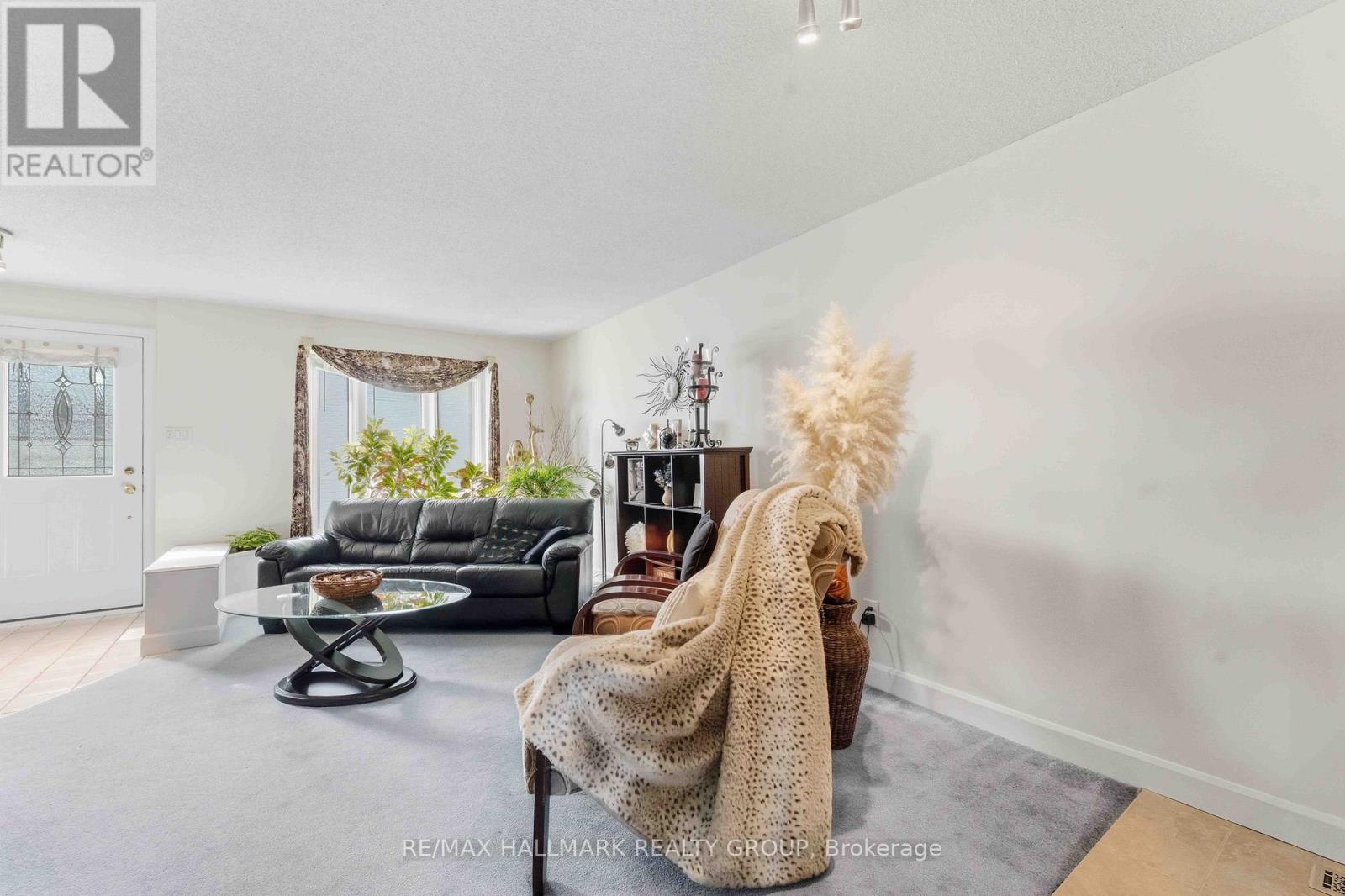 32 - 941 Cookshire Crescent, Ottawa, Ontario  K4A 3K4 - Photo 4 - X12663696