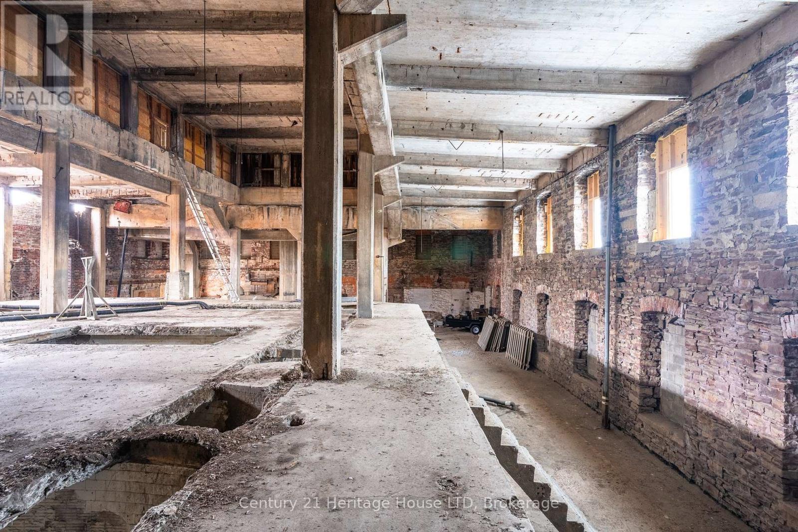 225 Merritt Street, St. Catharines, Ontario  L2T 1J7 - Photo 22 - X12663706