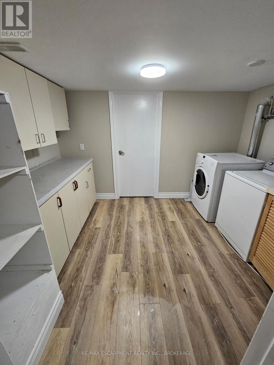 2 - 539 Woodlawn Road, Welland, Ontario  L3C 3K2 - Photo 9 - X12663714