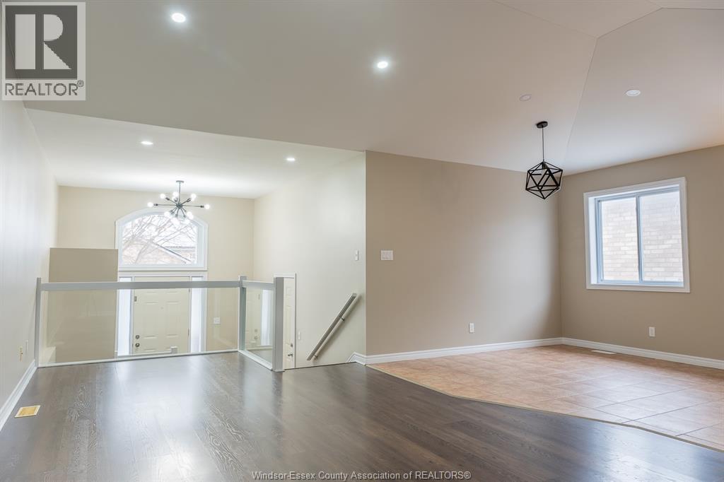 11409 Timber Bay Crescent, Windsor, Ontario  N8R 2K9 - Photo 4 - 26000188