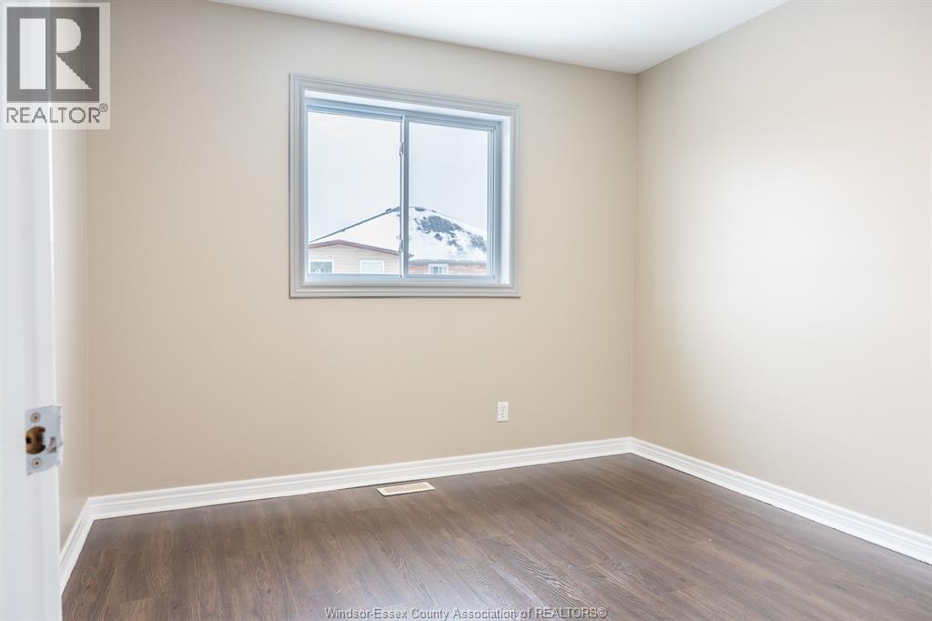 11409 Timber Bay Crescent, Windsor, Ontario  N8R 2K9 - Photo 5 - 26000188