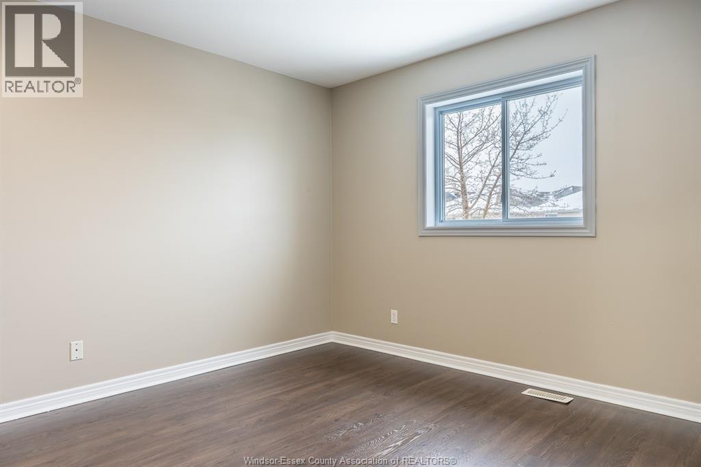 11409 Timber Bay Crescent, Windsor, Ontario  N8R 2K9 - Photo 6 - 26000188