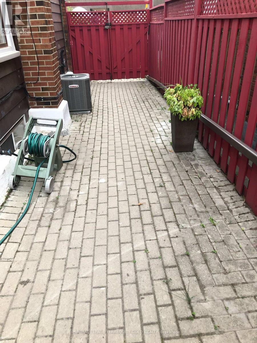 Bsmt - 150 Osler Street, Toronto, Ontario  M6N 2Y8 - Photo 11 - W12648012