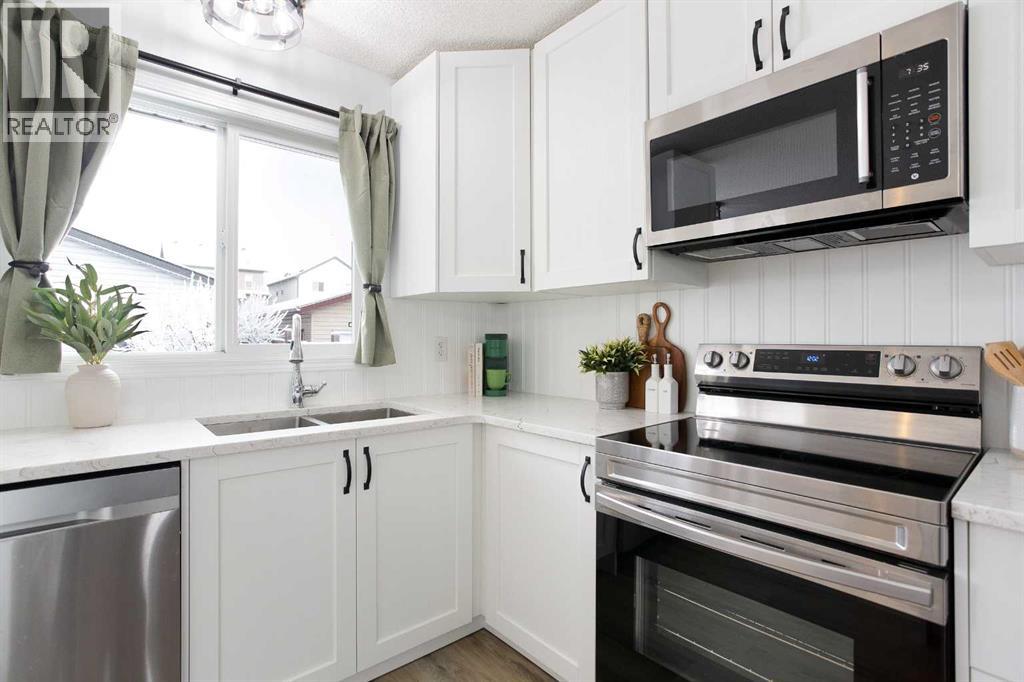 2348 Reunion Rise Nw, Airdrie, Alberta  T4B 0M5 - Photo 7 - A2276400