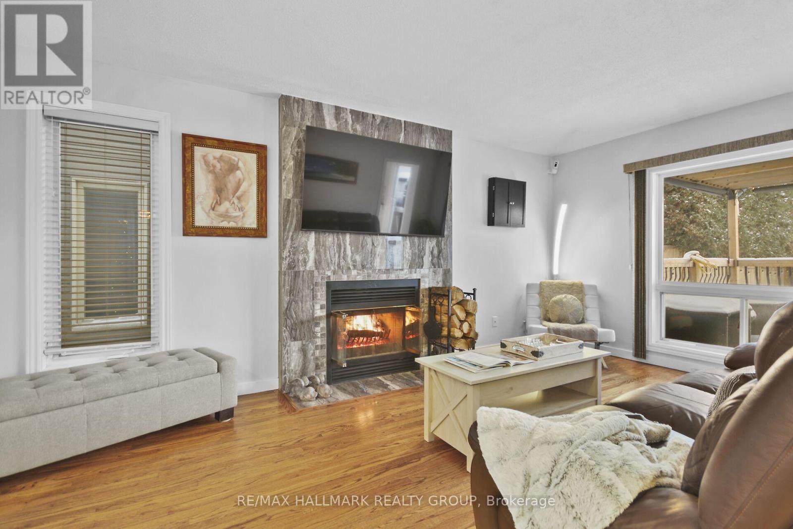 52 Peacock Crescent, Ottawa, Ontario  K2J 3P7 - Photo 7 - X12663008