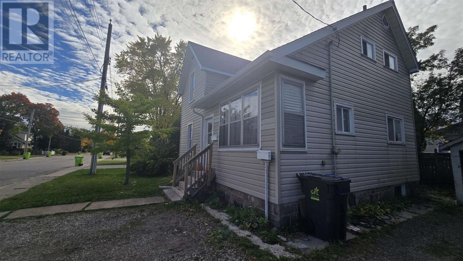 4 Lansdowne Ave, Sault Ste. Marie, Ontario  P6B 1K3 - Photo 9 - SM252970