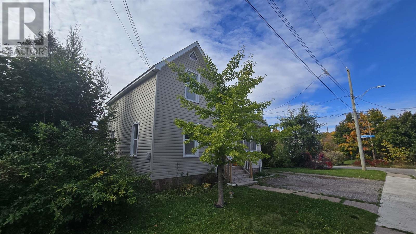 4 Lansdowne Ave, Sault Ste. Marie, Ontario  P6B 1K3 - Photo 3 - SM252970