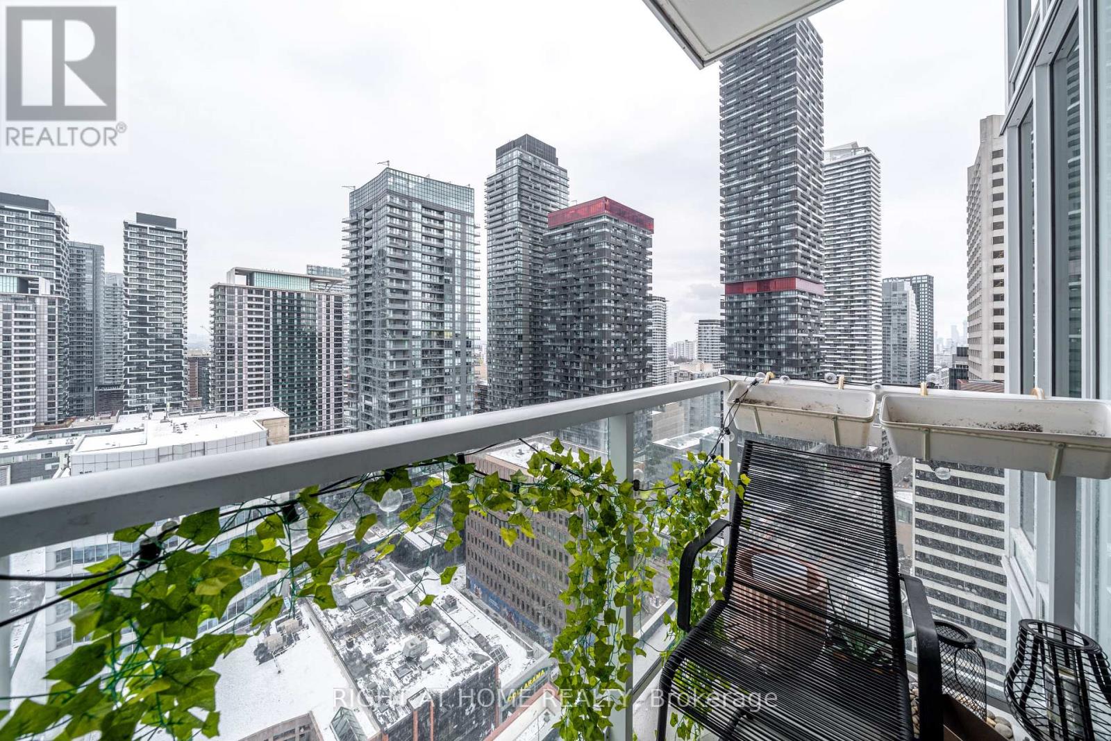 1806 - 33 Helendale Avenue, Toronto, Ontario  M4R 0A4 - Photo 15 - C12663560