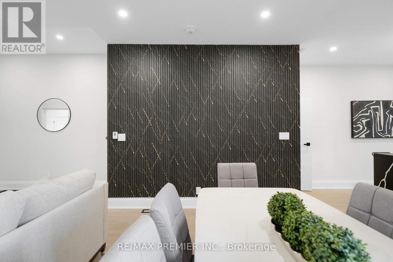 388 Crawford Street, Toronto, Ontario  M6J 2V9 - Photo 11 - C12663578