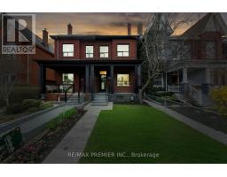 388 CRAWFORD STREET, Toronto, Ontario