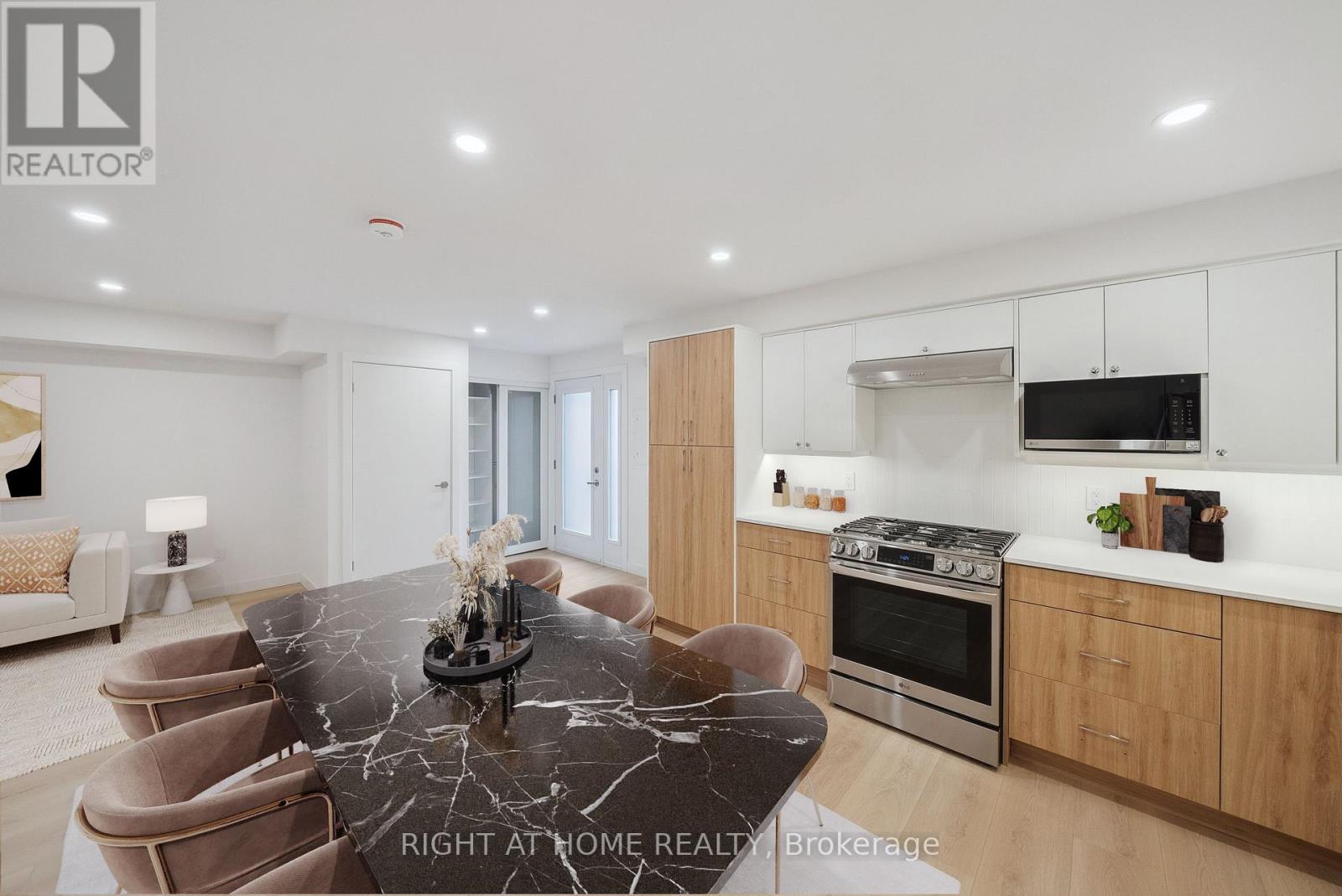 2 - 321 St George Street, Toronto, Ontario  M5R 2R2 - Photo 2 - C12663648