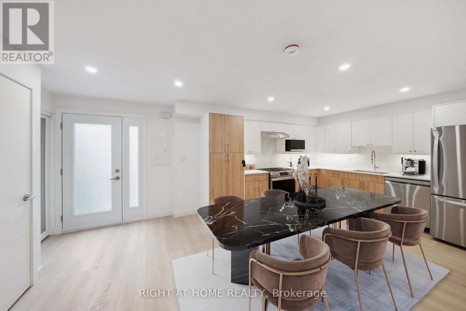 2 - 321 St George Street, Toronto, Ontario  M5R 2R2 - Photo 3 - C12663648