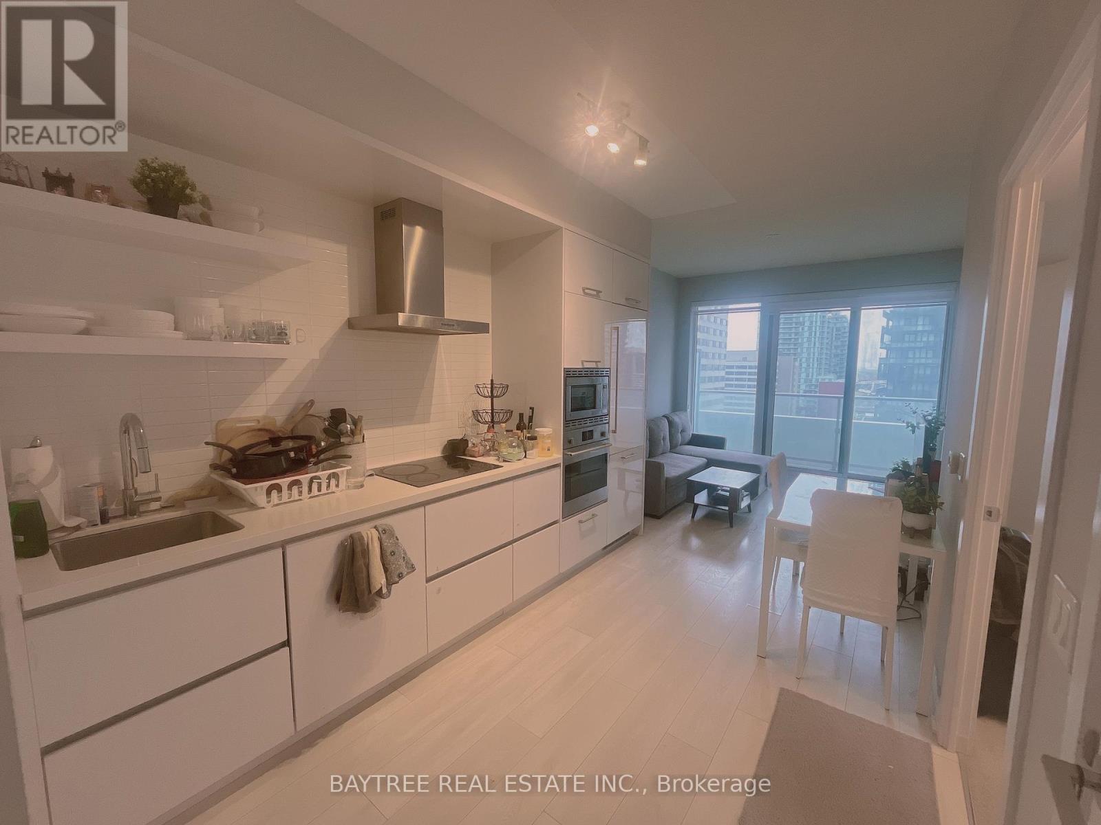 1610 - 2221 Yonge Street, Toronto, Ontario  M4S 0B8 - Photo 3 - C12663660