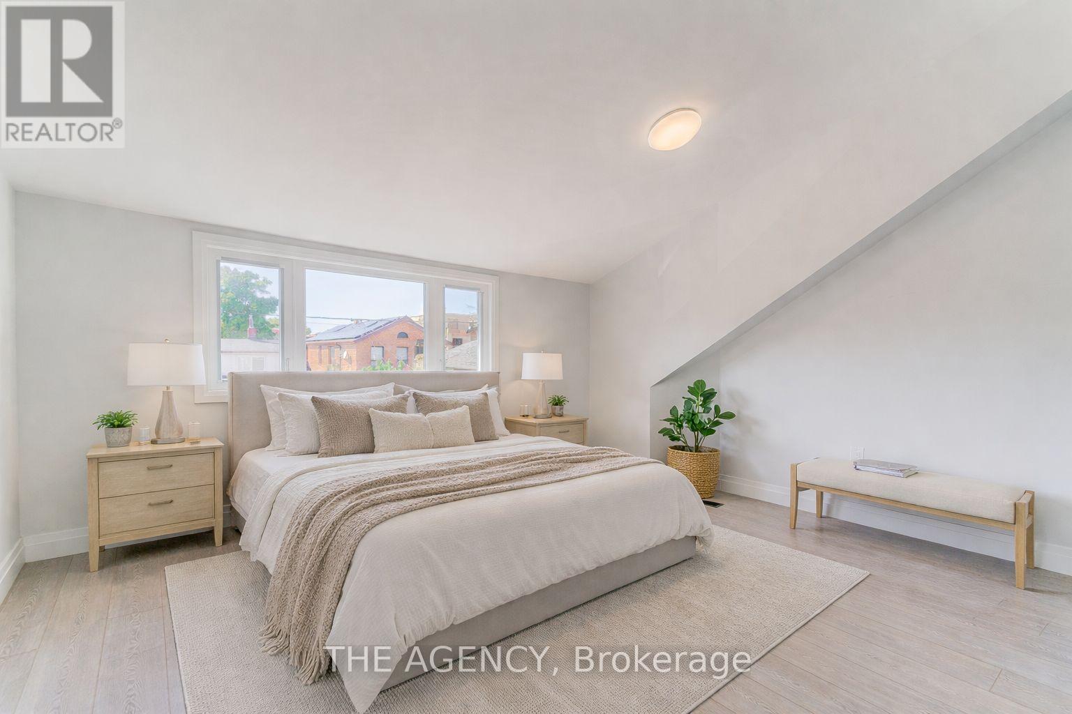 259 Robina Avenue, Toronto, Ontario  M6C 3Y9 - Photo 10 - C12663686