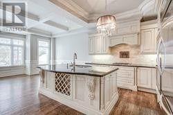 330 Elm Road, Toronto, Ontario  M5H 3V4 - Photo 7 - C12663726