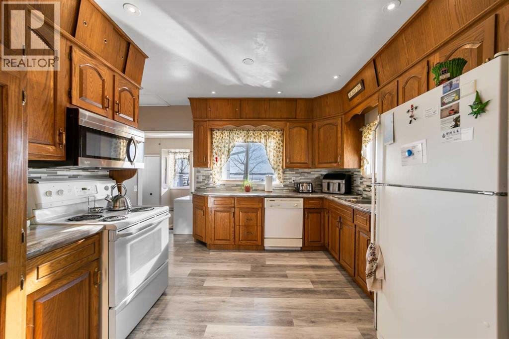 43117 Highway 855, Rural Flagstaff County, Alberta  T0B 2A0 - Photo 7 - A2268277