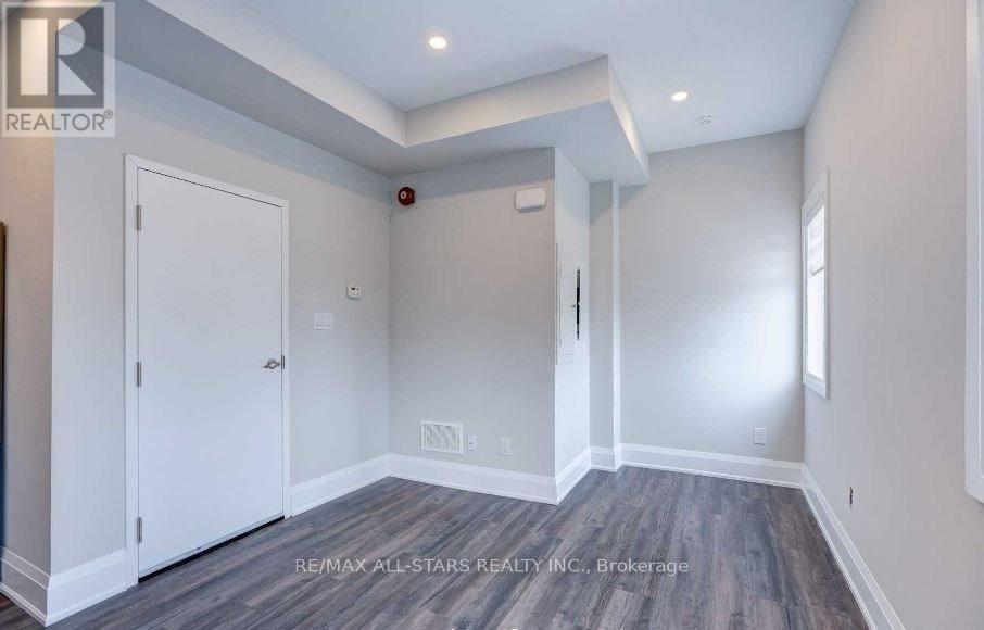 6 - 6 Kalmar Avenue, Toronto, Ontario  M1N 1N7 - Photo 3 - E12663678