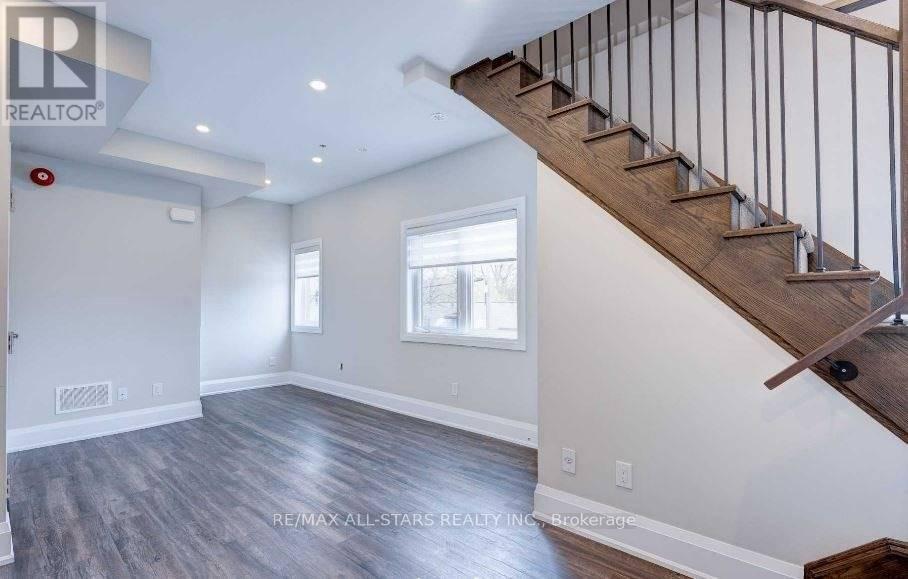 6 - 6 Kalmar Avenue, Toronto, Ontario  M1N 1N7 - Photo 4 - E12663678