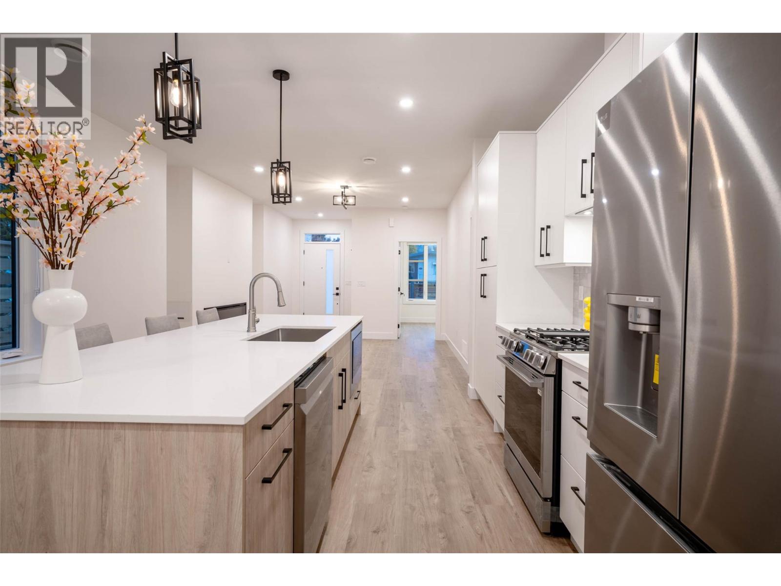 2231 Richter Street, Kelowna, British Columbia  V1Y 2N9 - Photo 11 - 10368720