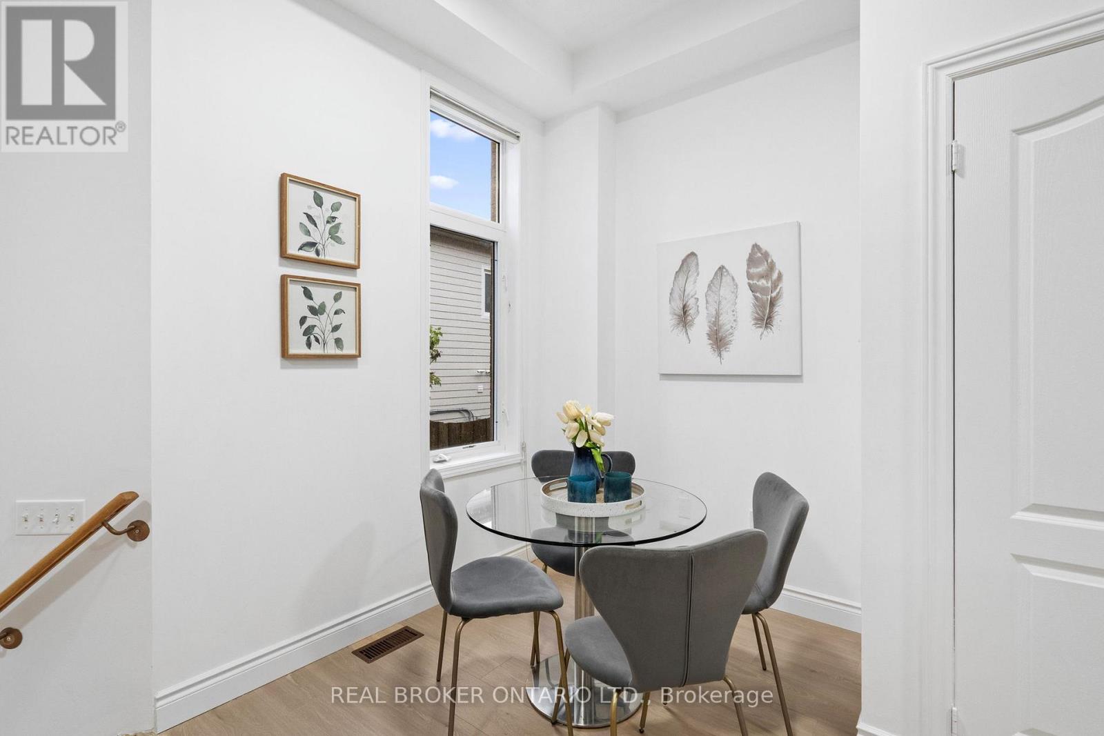 21 Spring Meadow Avenue, Markham, Ontario  L6B 1B5 - Photo 12 - N12663602