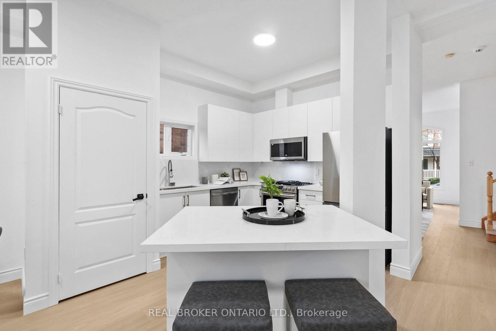 21 Spring Meadow Avenue, Markham, Ontario  L6B 1B5 - Photo 15 - N12663602