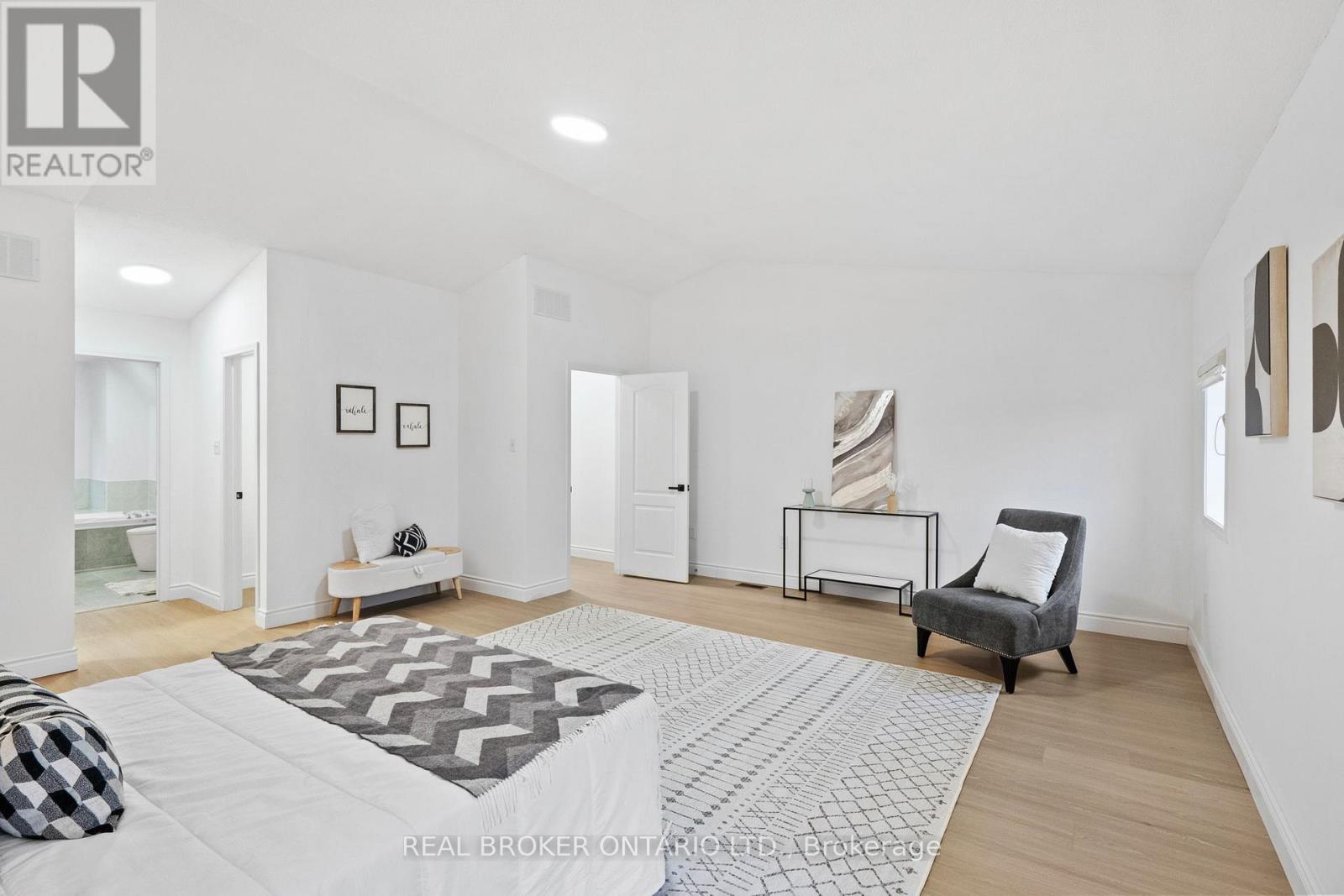 21 Spring Meadow Avenue, Markham, Ontario  L6B 1B5 - Photo 32 - N12663602