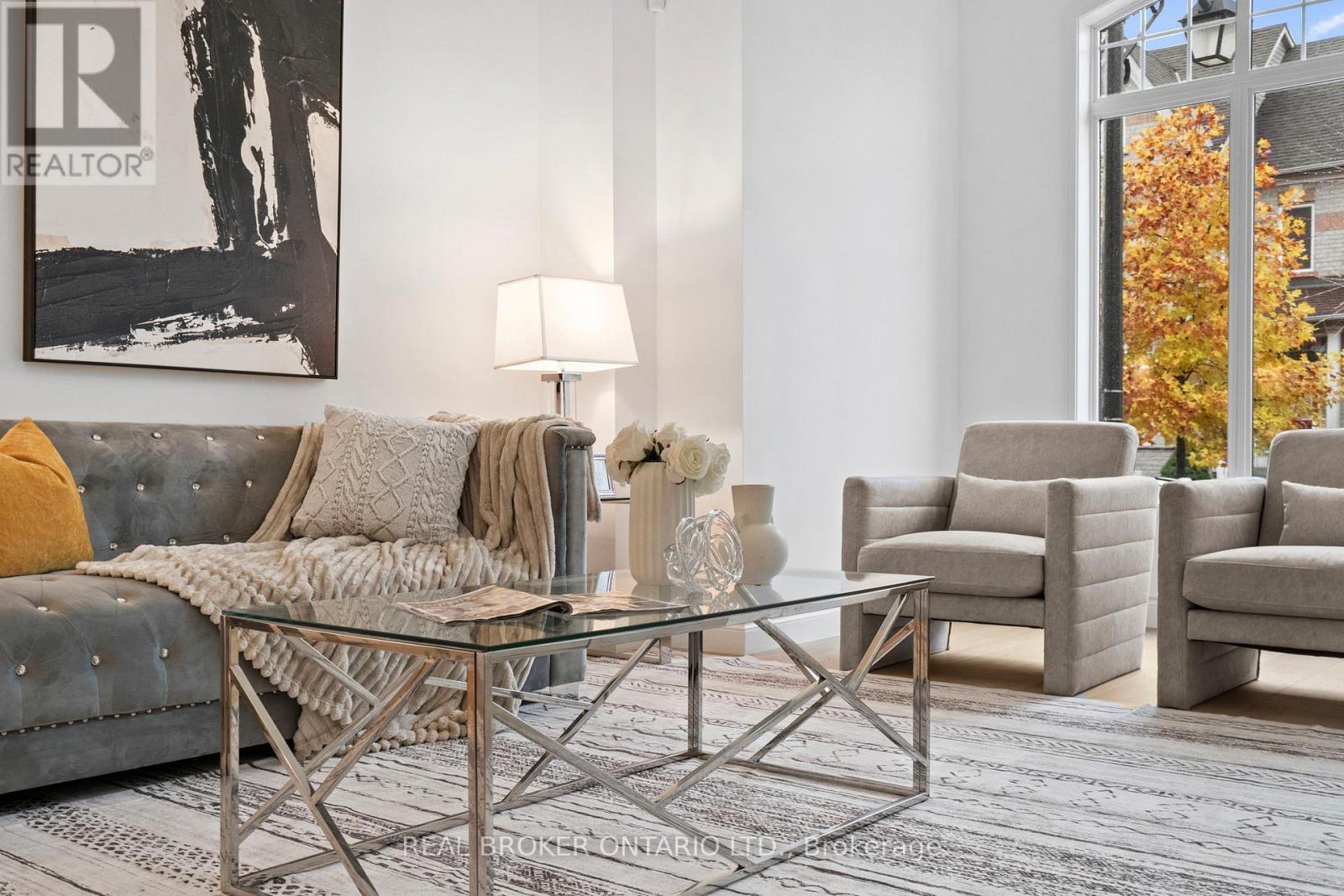 21 Spring Meadow Avenue, Markham, Ontario  L6B 1B5 - Photo 5 - N12663602