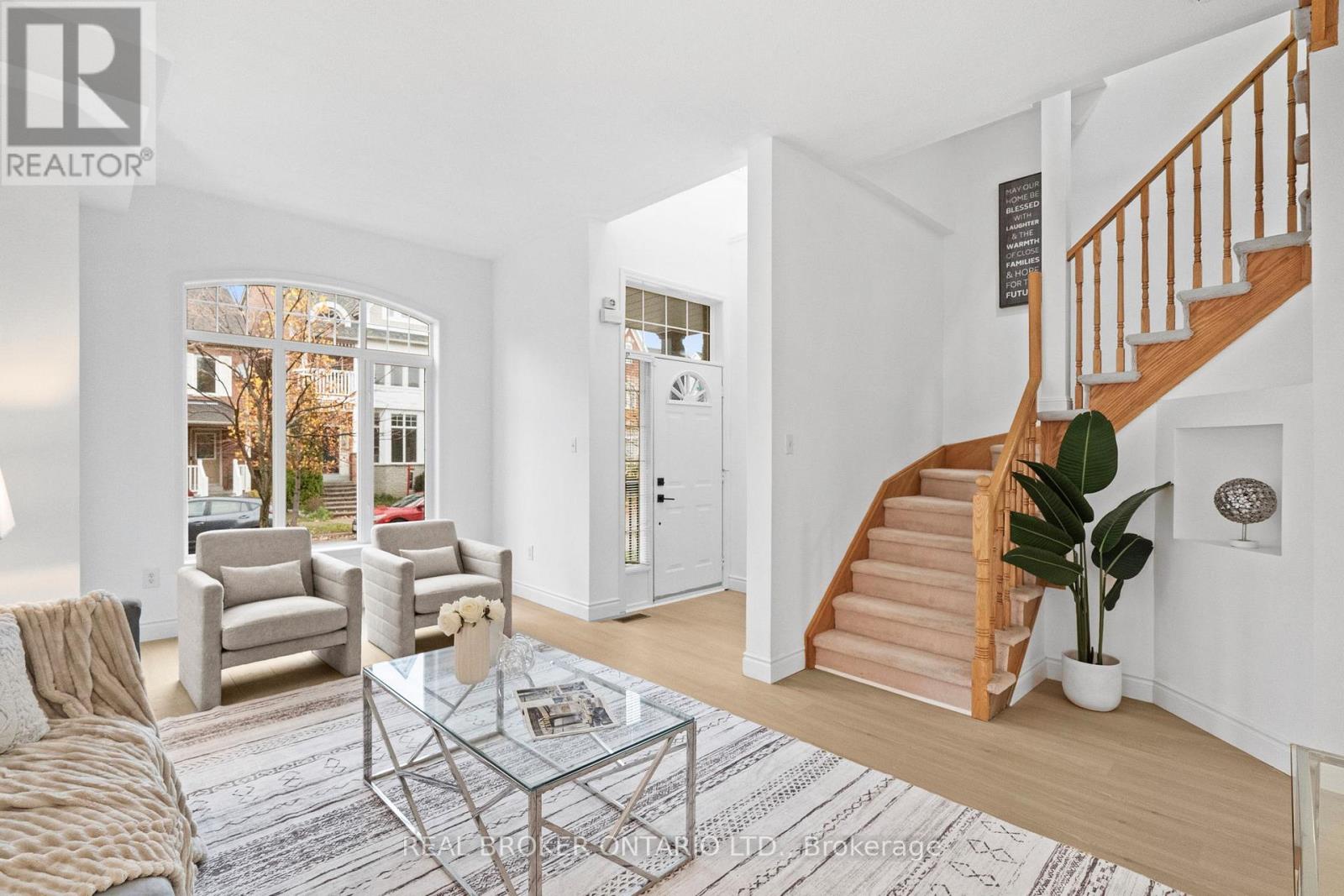 21 Spring Meadow Avenue, Markham, Ontario  L6B 1B5 - Photo 7 - N12663602