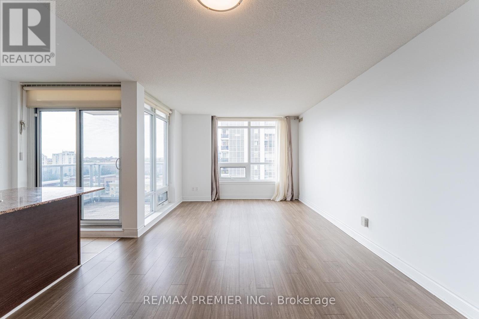 1203 - 7 North Park Road, Vaughan, Ontario  L4J 0C9 - Photo 3 - N12663670