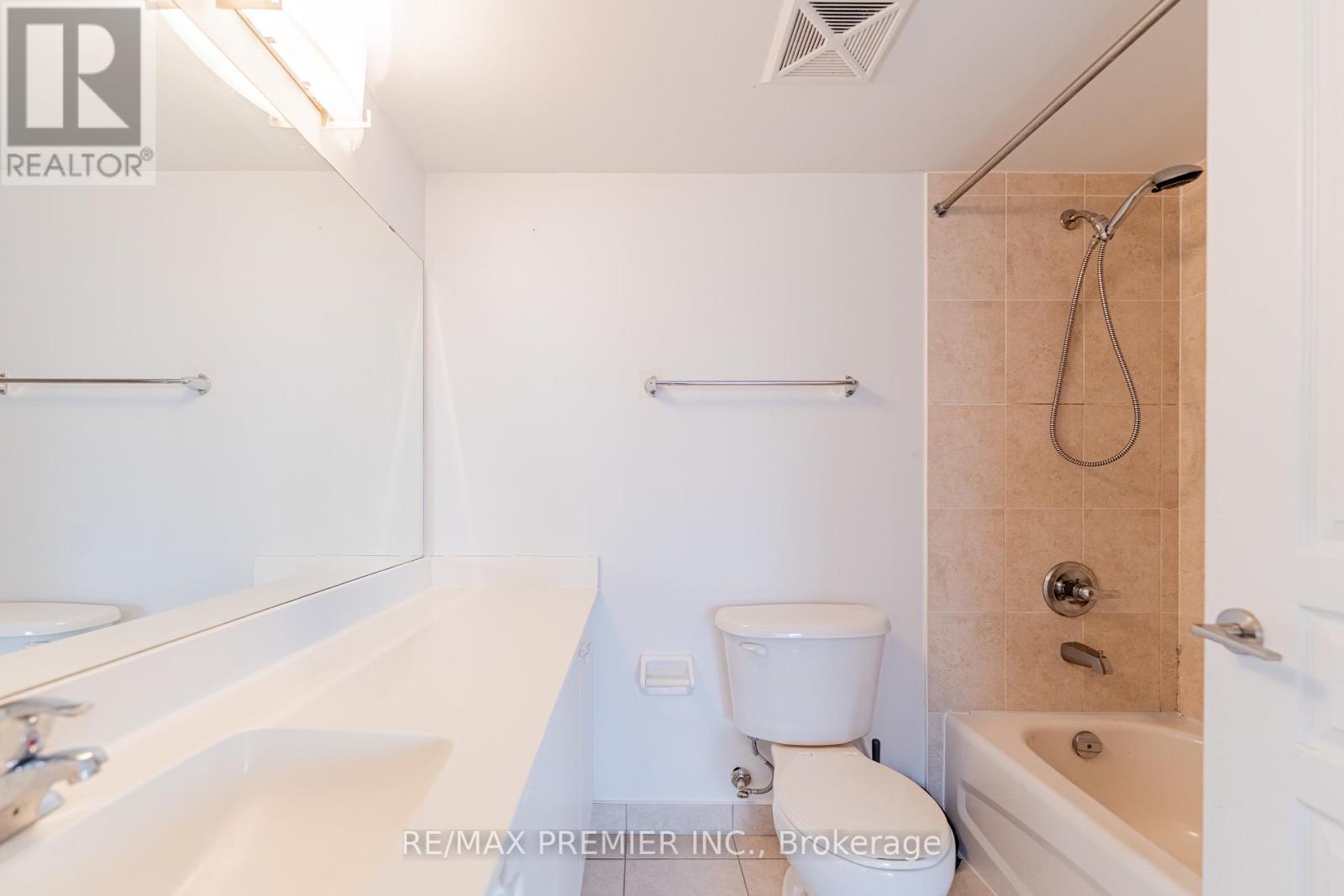 1203 - 7 North Park Road, Vaughan, Ontario  L4J 0C9 - Photo 6 - N12663670