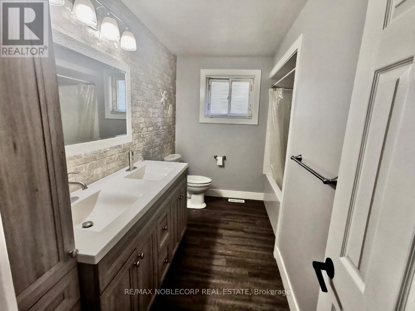 17 Larkdale Crescent, Essa, Ontario  L0M 1B0 - Photo 12 - N12663690