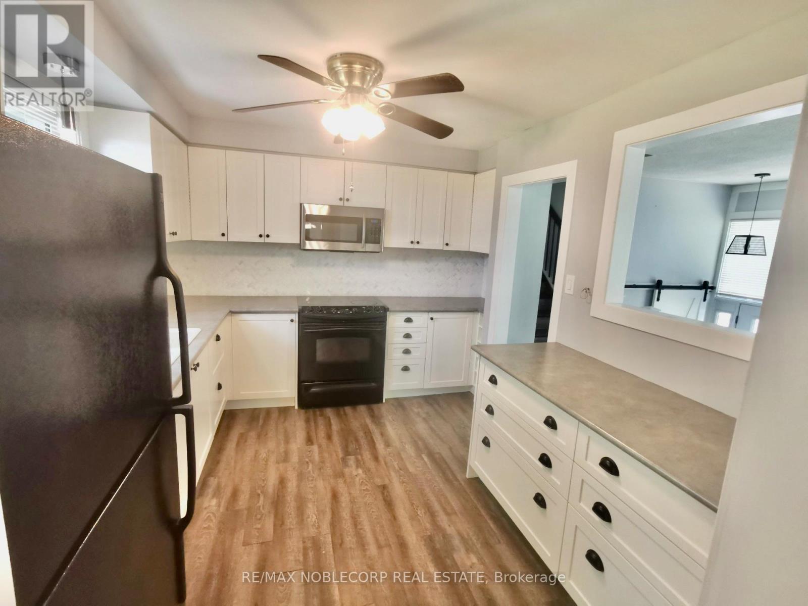 17 Larkdale Crescent, Essa, Ontario  L0M 1B0 - Photo 7 - N12663690