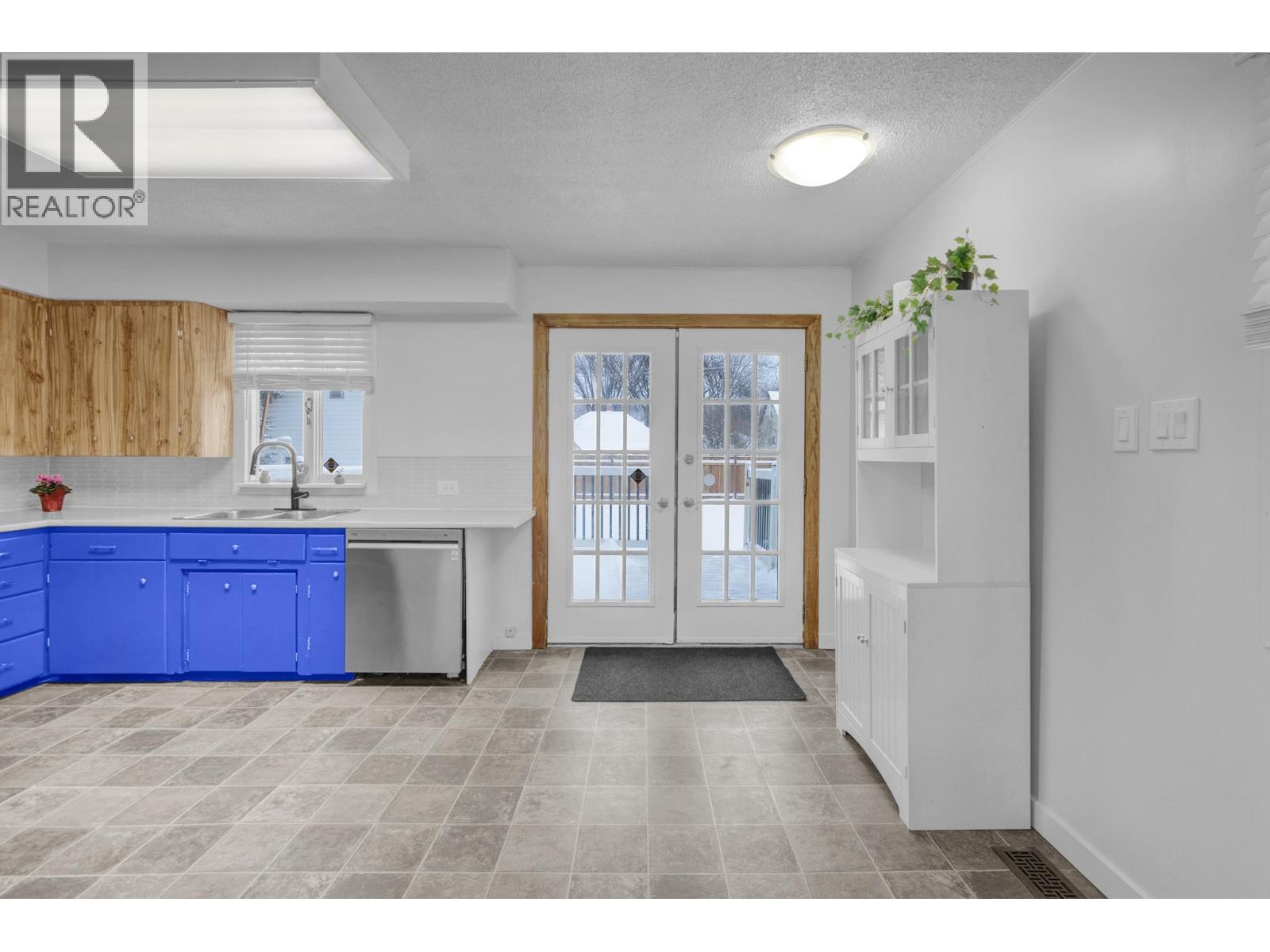 1666 Fir Street, Prince George, British Columbia  V2L 1E4 - Photo 2 - R3075999