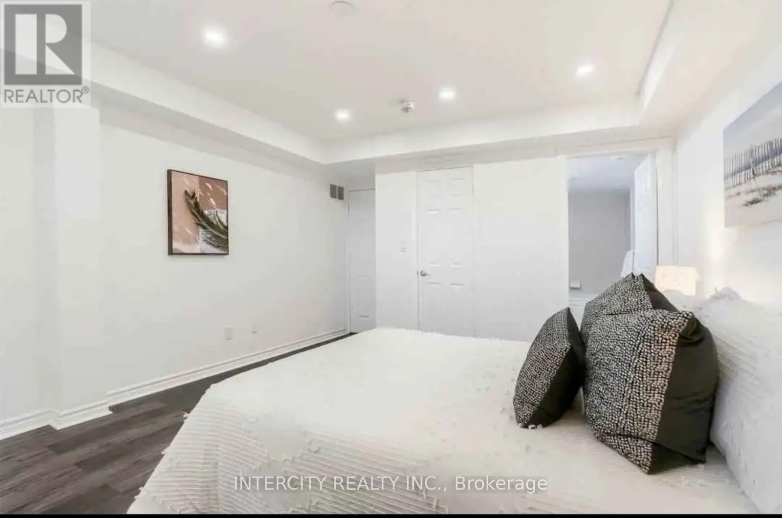 106 - 200 Veterans Drive, Brampton, Ontario  L7A 4S6 - Photo 16 - W12663532