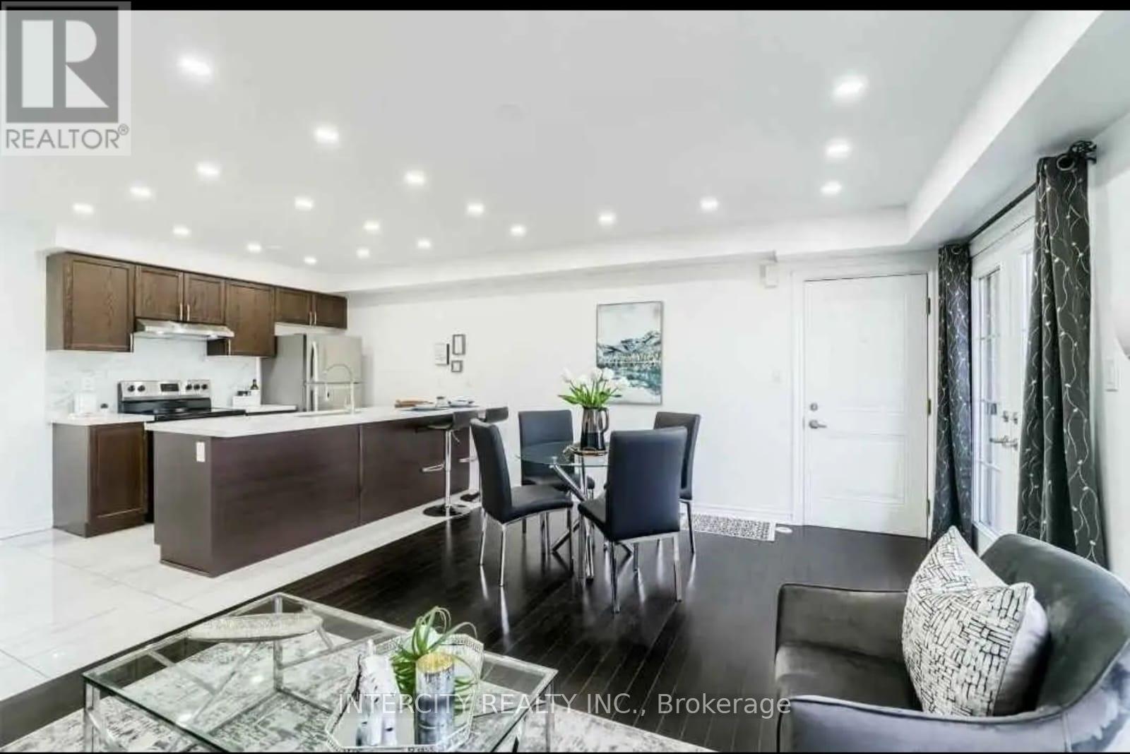 106 - 200 Veterans Drive, Brampton, Ontario  L7A 4S6 - Photo 3 - W12663532