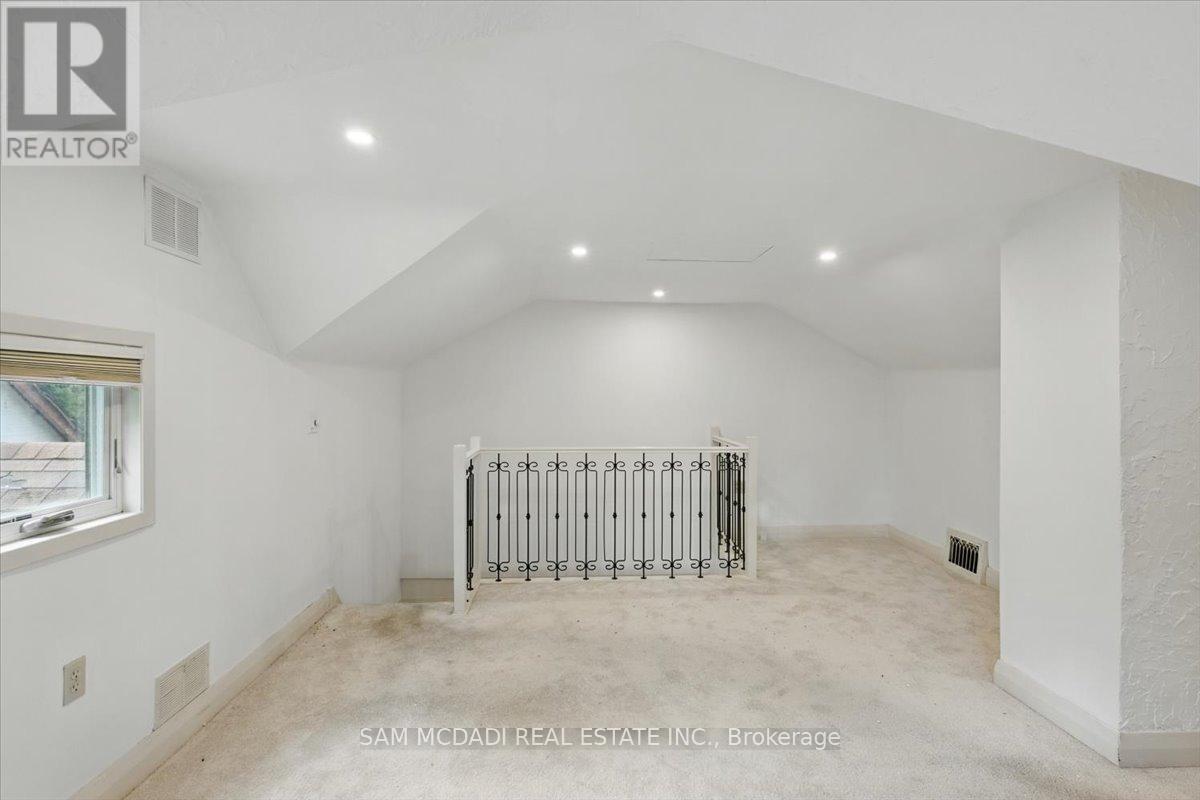 62 Maple Avenue S, Mississauga, Ontario  L5H 2R6 - Photo 17 - W12663534