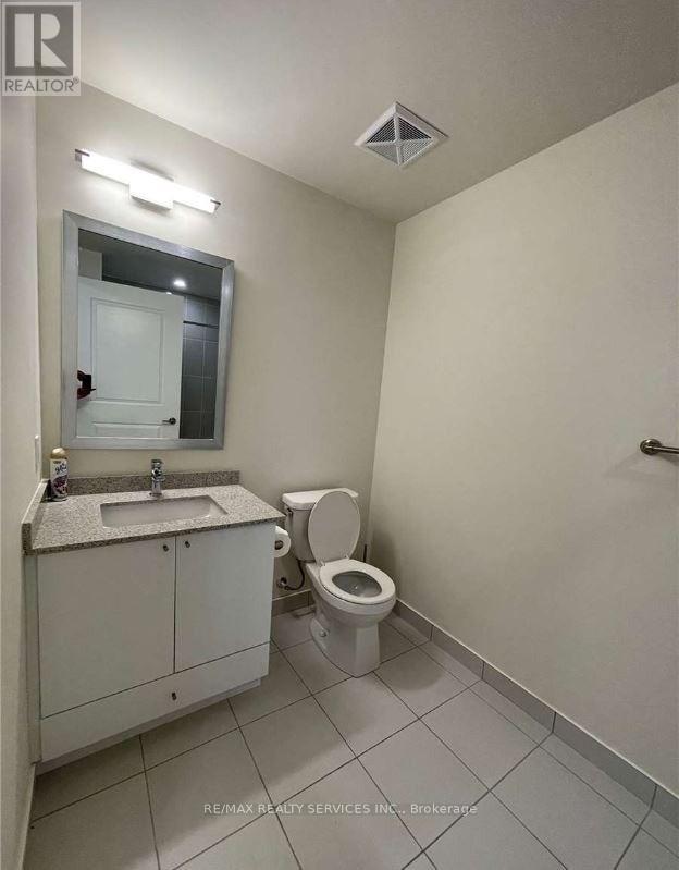 2018 - 35 Watergarden Drive, Mississauga, Ontario  L5R 1B2 - Photo 12 - W12663588