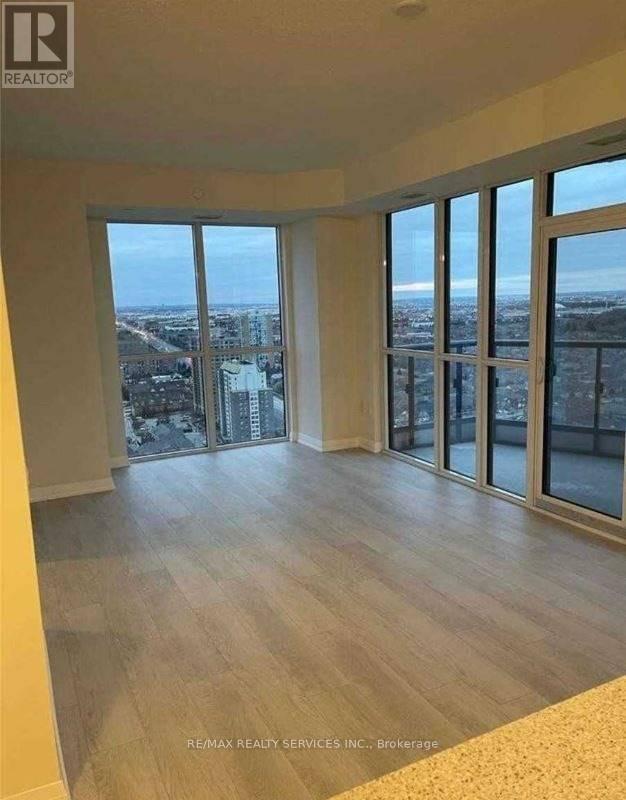 2018 - 35 Watergarden Drive, Mississauga, Ontario  L5R 1B2 - Photo 14 - W12663588