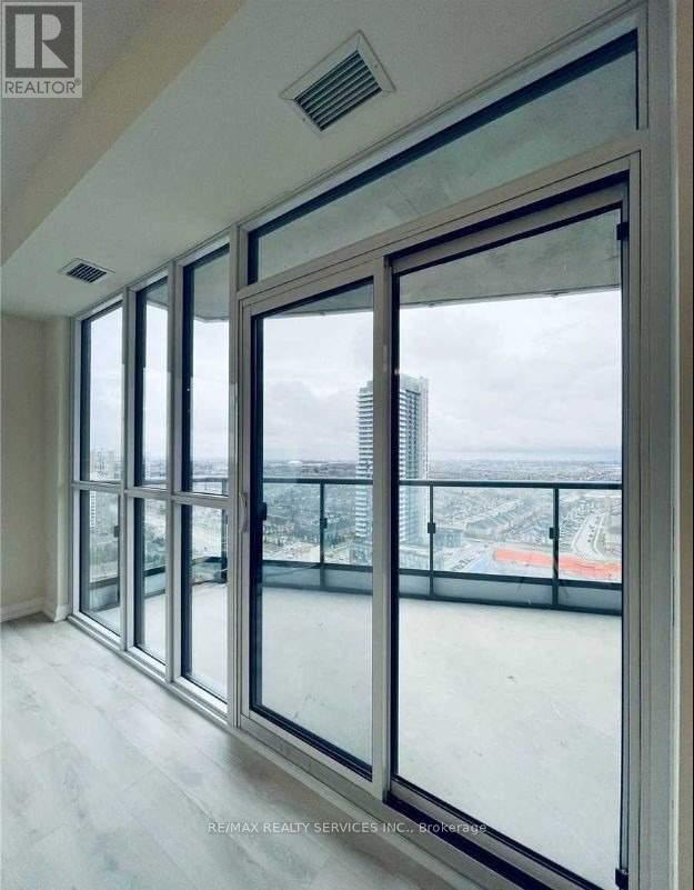 2018 - 35 Watergarden Drive, Mississauga, Ontario  L5R 1B2 - Photo 8 - W12663588