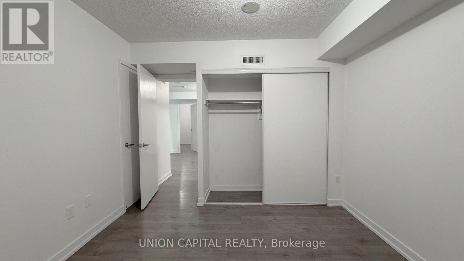 2509 - 1410 Dupont Street, Toronto, Ontario  M6H 0B6 - Photo 8 - W12663598