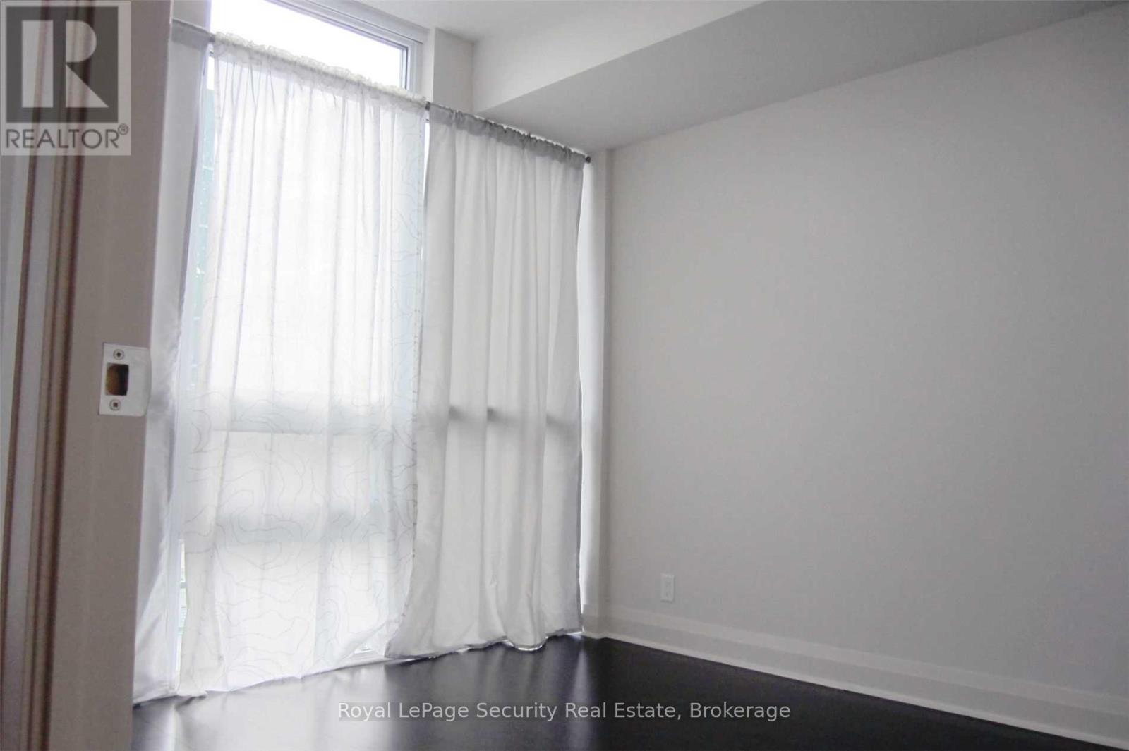 722 - 1185 The Queensway, Toronto, Ontario  M8Z 0C6 - Photo 3 - W12663608