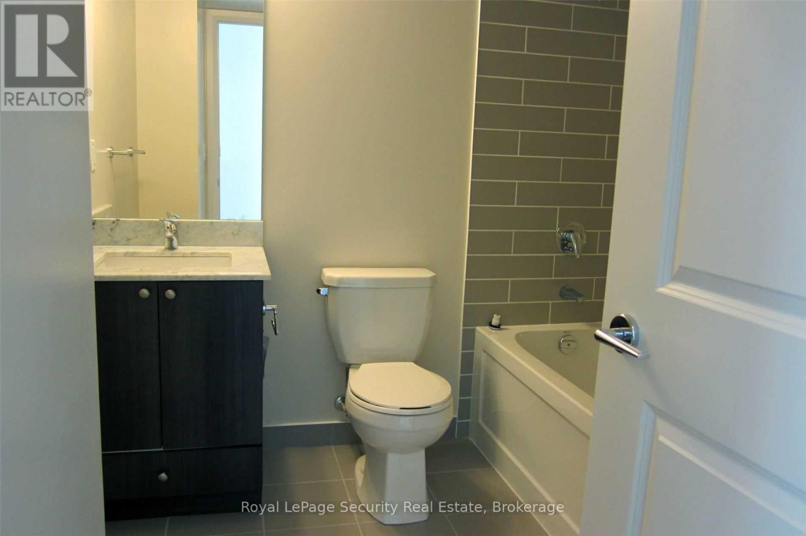 722 - 1185 The Queensway, Toronto, Ontario  M8Z 0C6 - Photo 6 - W12663608