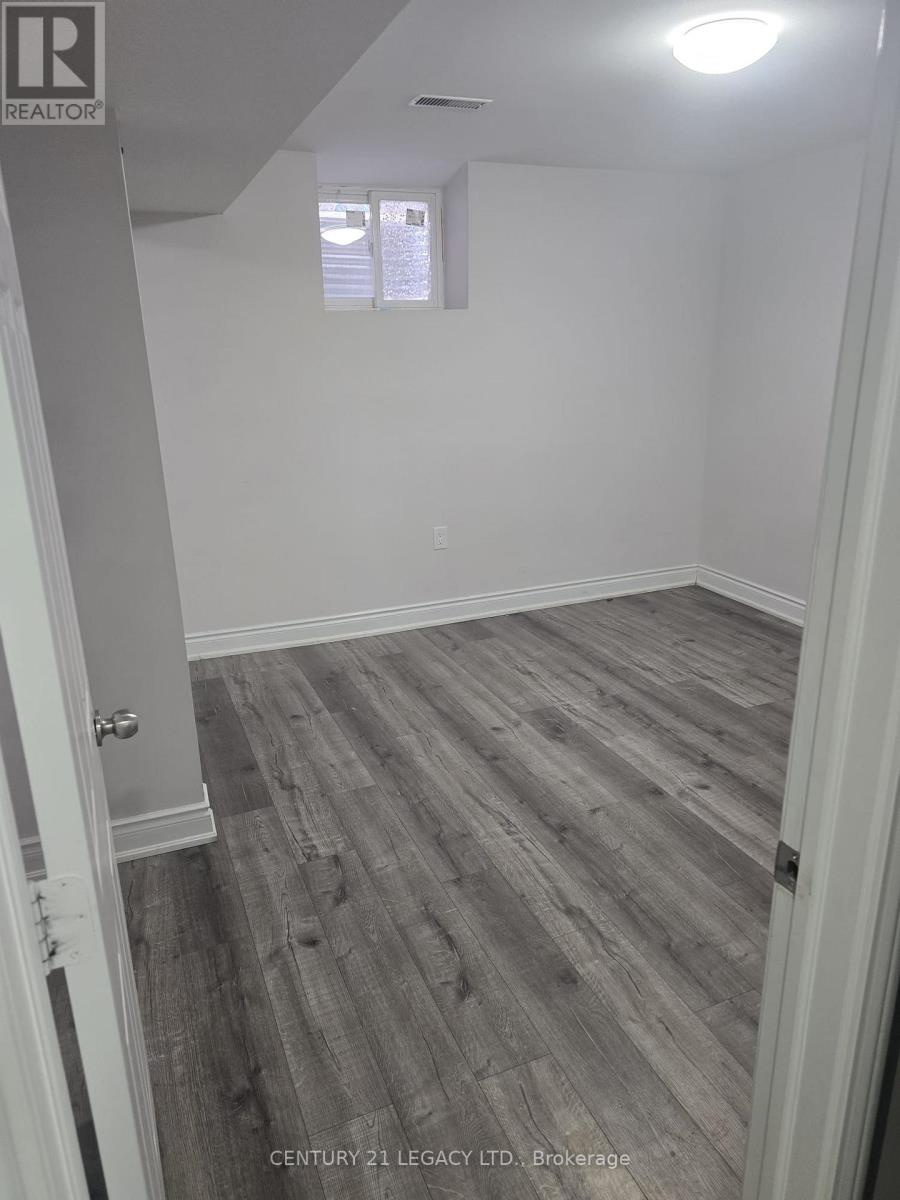 7205 Saint Barbara Boulevard, Mississauga, Ontario  L5W 0C7 - Photo 12 - W12663658