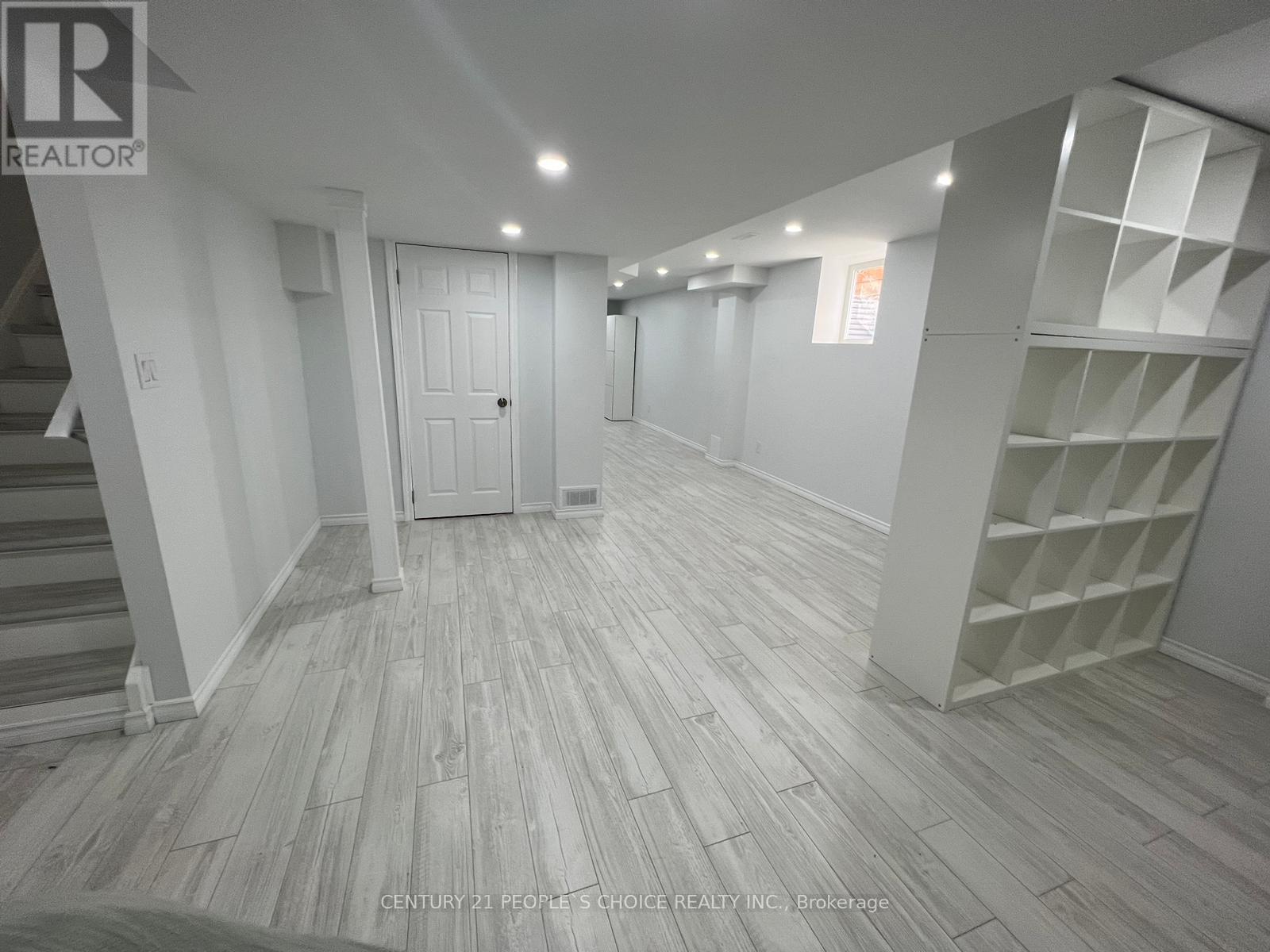 Bsmt - 10 Chudleigh Avenue, Brampton, Ontario  L6X 0N1 - Photo 2 - W12663668