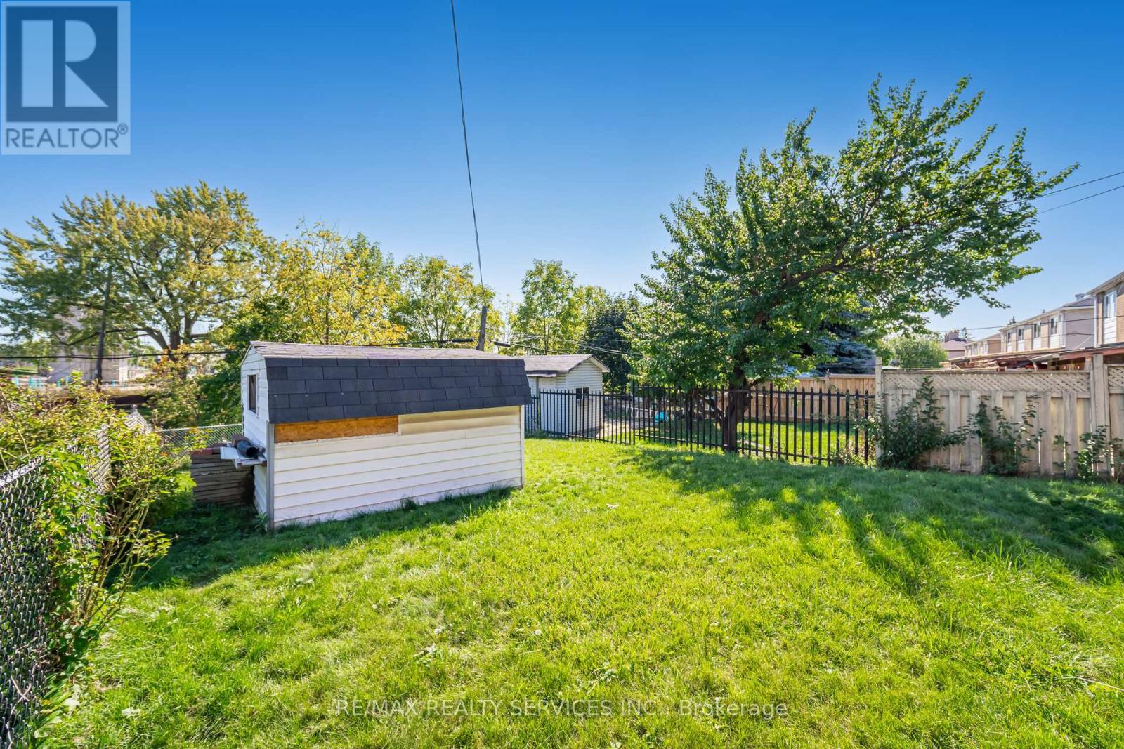 61 Avondale Boulevard, Brampton, Ontario  L6T 1H1 - Photo 27 - W12663674