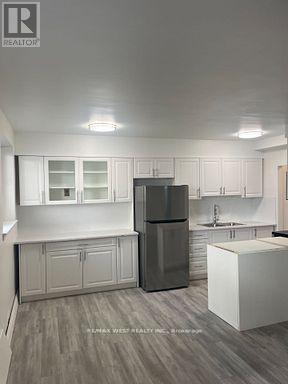 105 - 2365 Marine Drive, Oakville, Ontario  L6L 1C5 - Photo 7 - W12663712